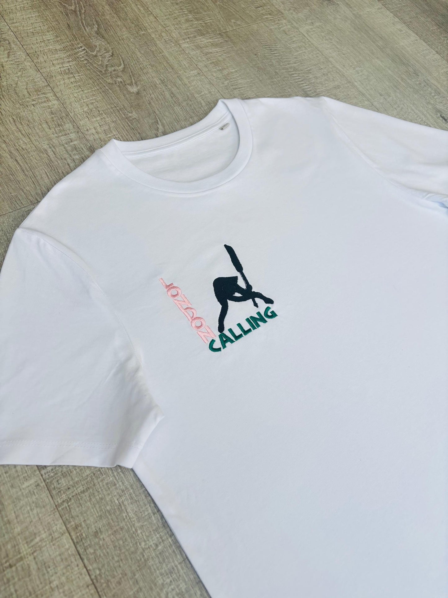 The Clash London Calling Embroidered T-Shirt | 100% Organic Cotton | Unisex | White Tee | XXS–XXL